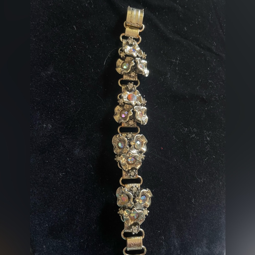 Vintage bracelet, gorgeous sparkle
